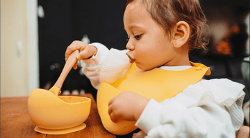 Waarom krijgt mijn baby de hik en wat kan ik er aan doen? - Mama Deli